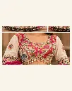 04_blouse_closeup.webp