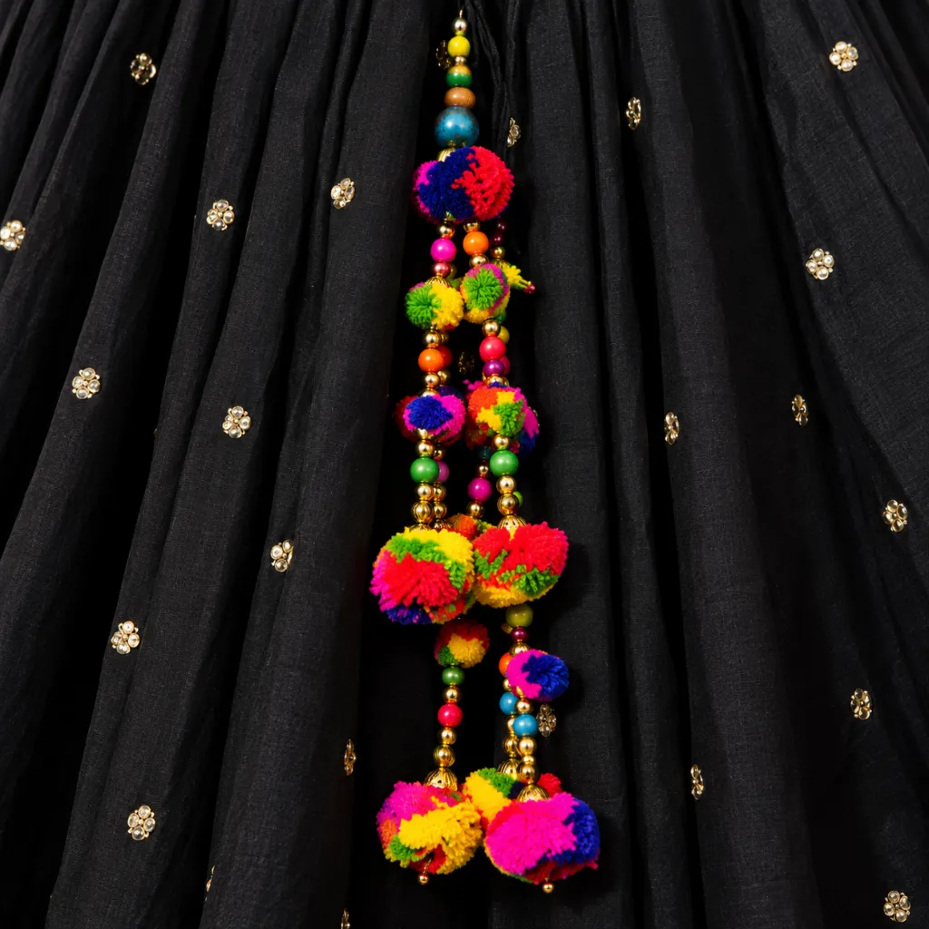 16_tassels.webp