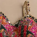 09_strap_neckline.webp