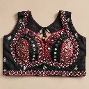 04_blouse_detail.webp